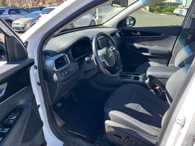 Used 2020 Snow White Pearl Kia S V6 image 16