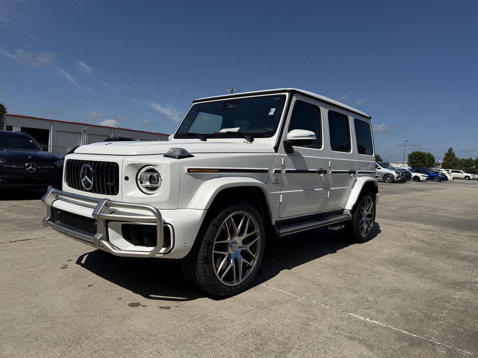 Certified Used 2025 MANUFAKTUR Moonlight White Magno Mercedes-Benz AMG® G 63 image 3