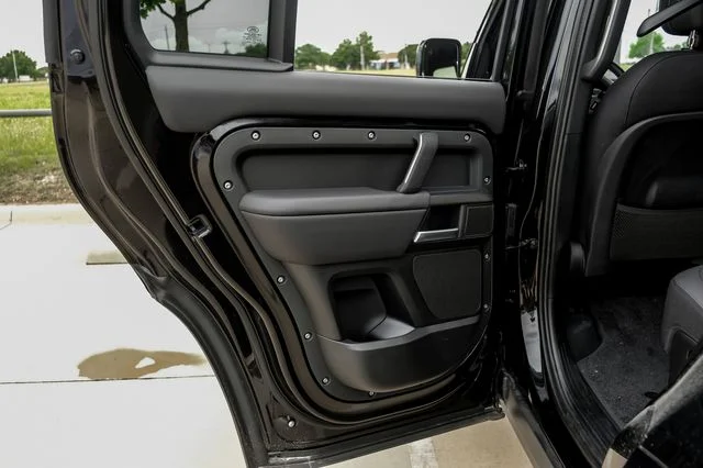 2025 Land Rover Defender V8 - Photo 58
