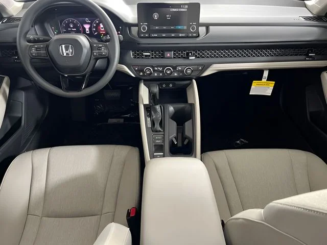 2025 Honda Accord SE - Photo 10
