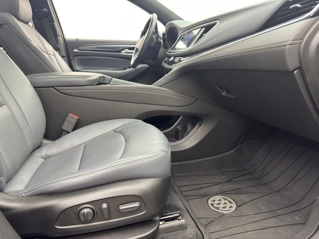 Used 2023 Ebony Twilight Metallic Buick Essence image 37