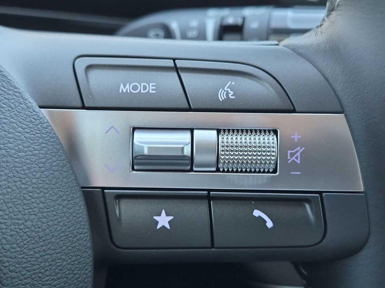 New 2026 Cyber Gray Metallic Hyundai SEL Sport FWD image 23