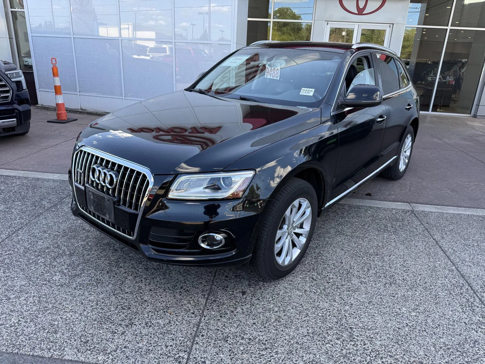 Used 2015  Audi Premium image 2