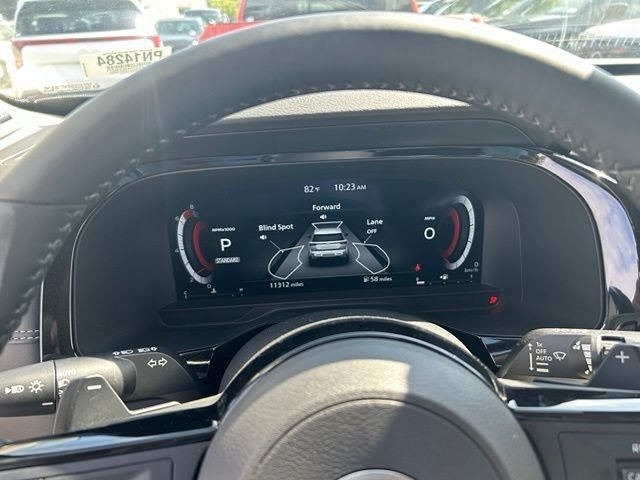 Used 2025 Gray Nissan Platinum image 14