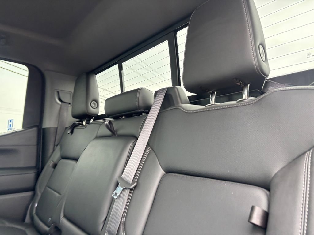 Used 2020 White GMC SLT image 29