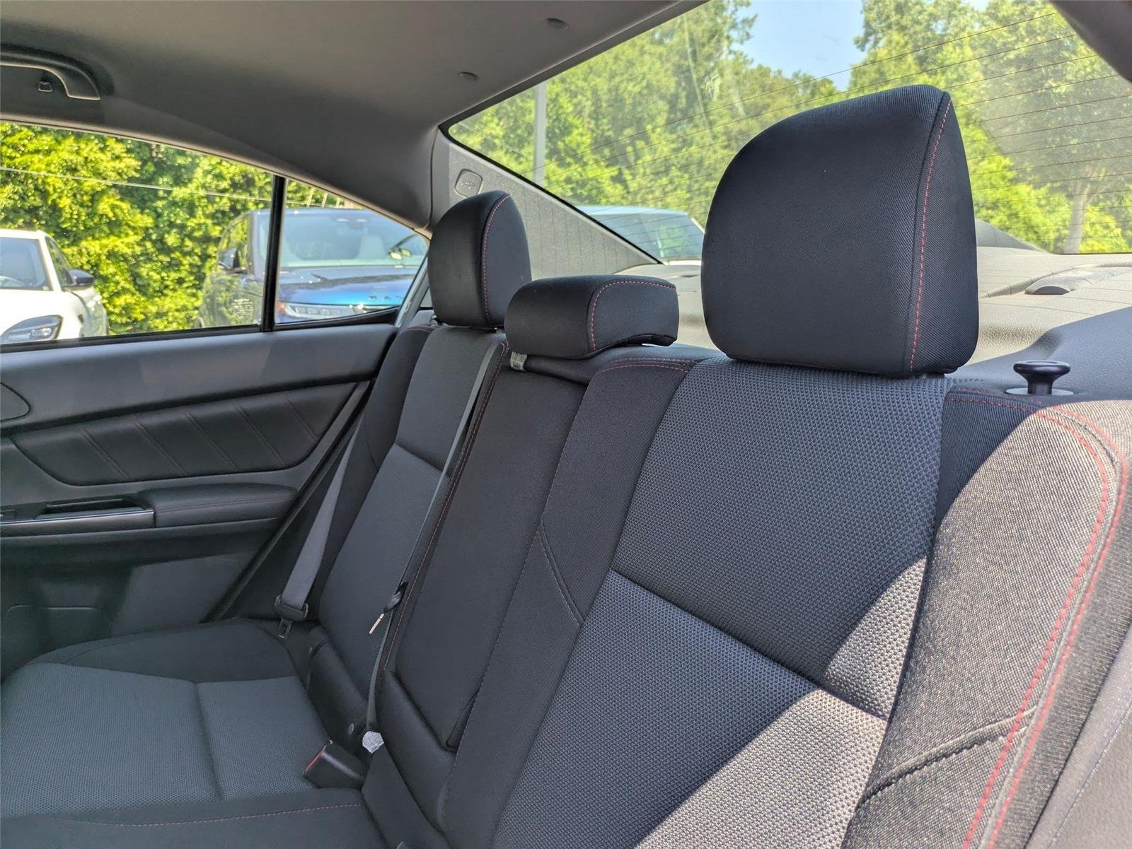 Used 2021 Ice Silver Metallic Subaru  image 27