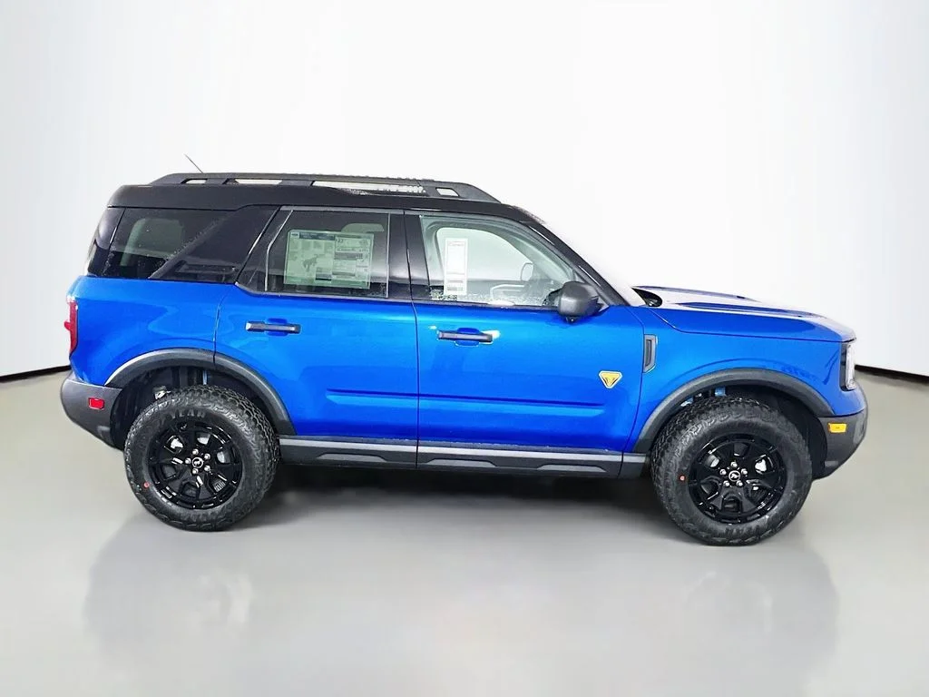 New 2026 Velocity Blue Metallic Ford Badlands image 19