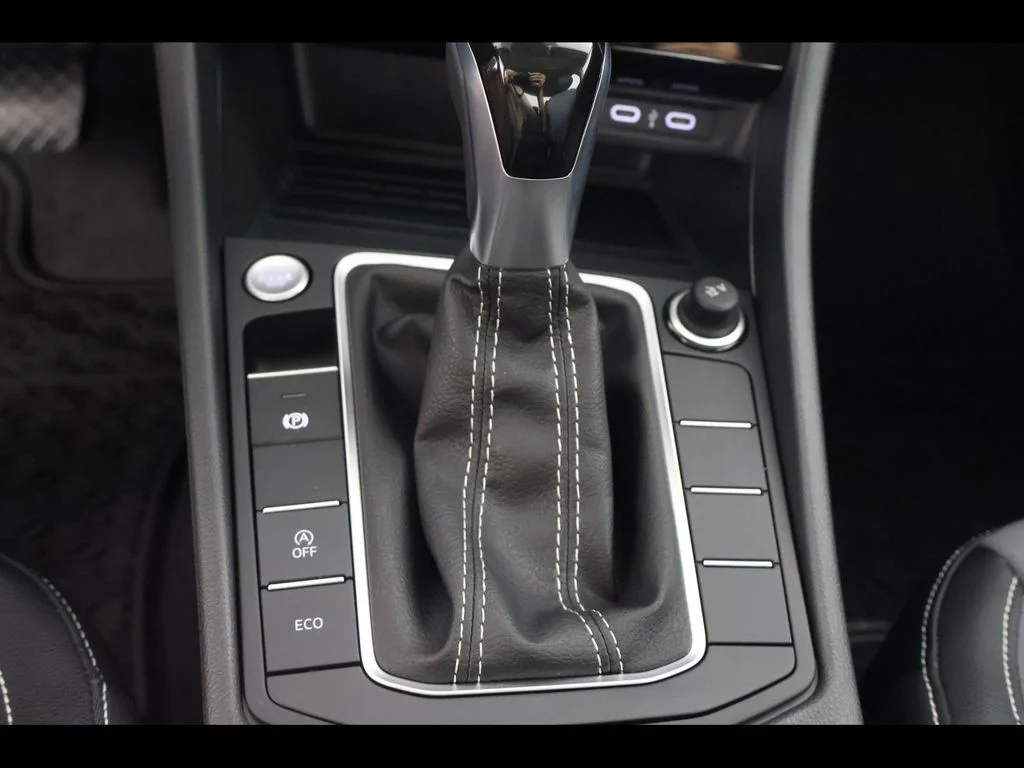 New 2025 Silver Volkswagen 1.5T SE image 15