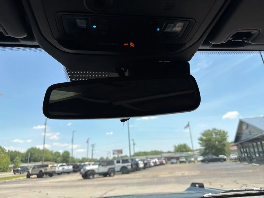 Used 2022 Gray Ford Wildtrak image 33