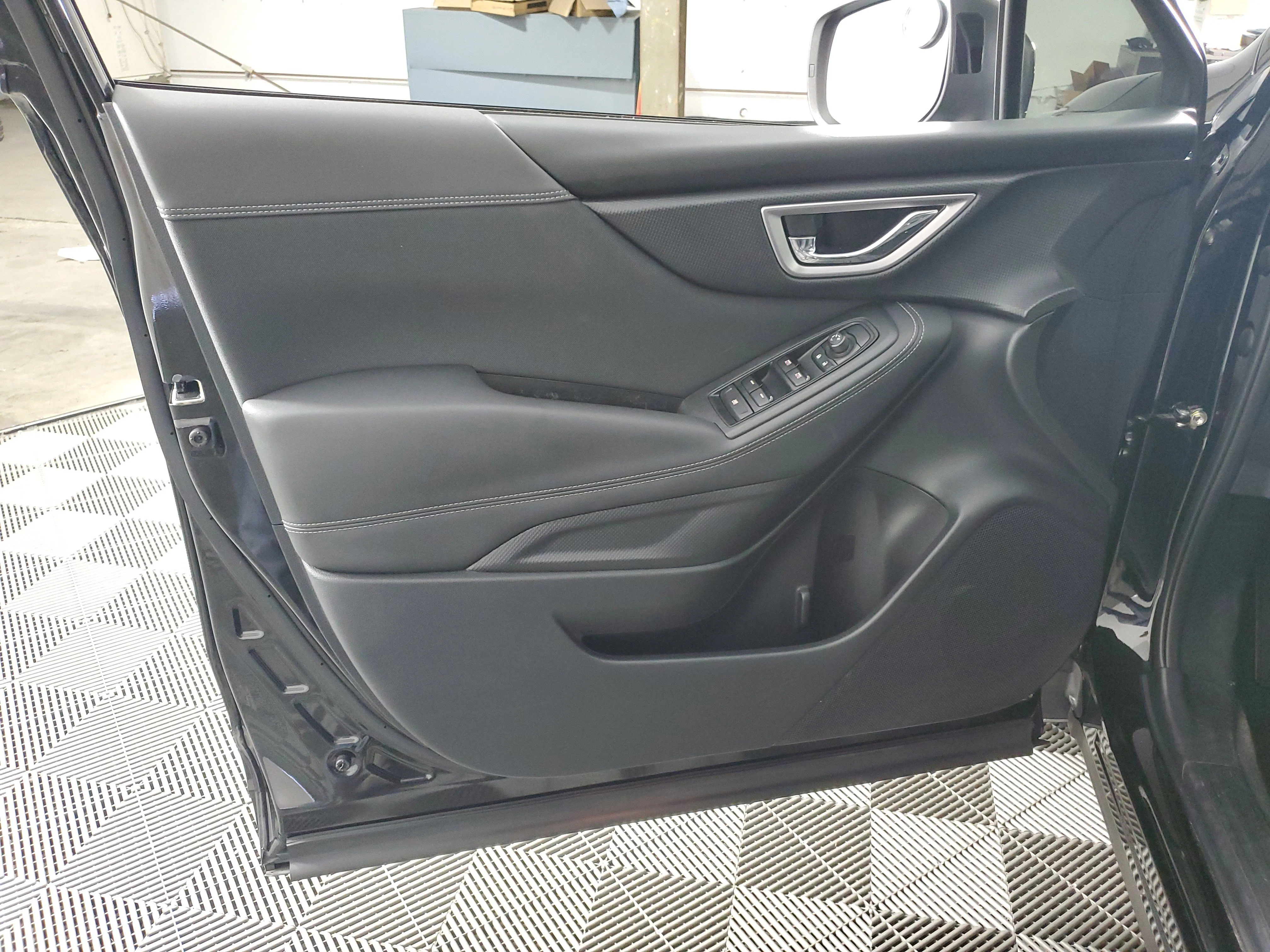 Used 2022 Crystal Black Silica Subaru Premium image 27