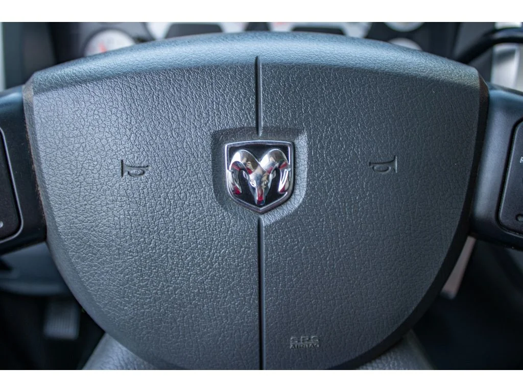 Used 2007 Bright White Clearcoat Dodge Laramie image 39