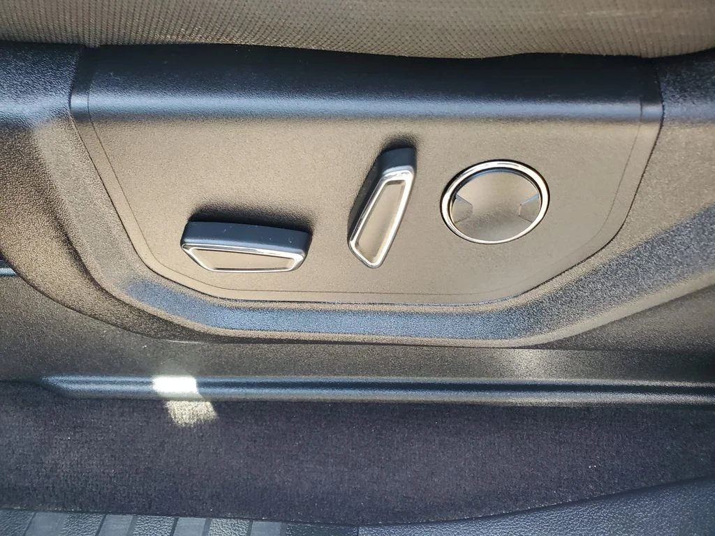 Used 2018 Black Ford  image 6