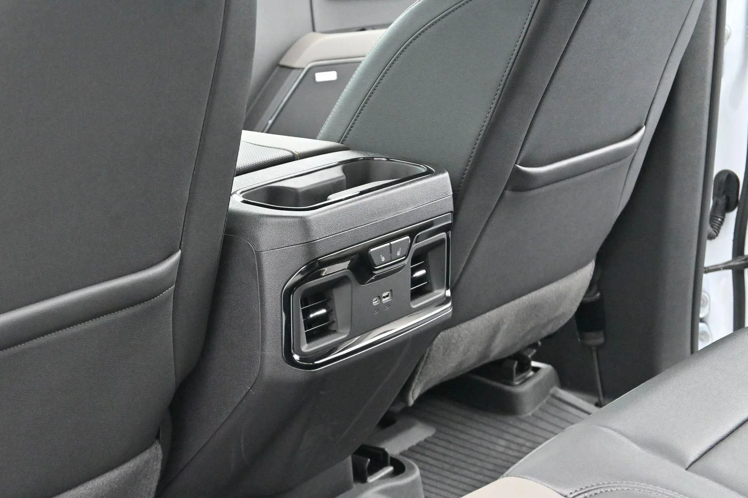 Used 2024 Summit White Chevrolet ZR2 image 30