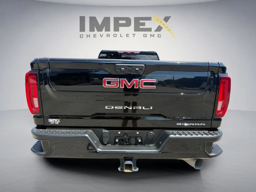 Used 2022 Onyx Black GMC Denali DRW image 4
