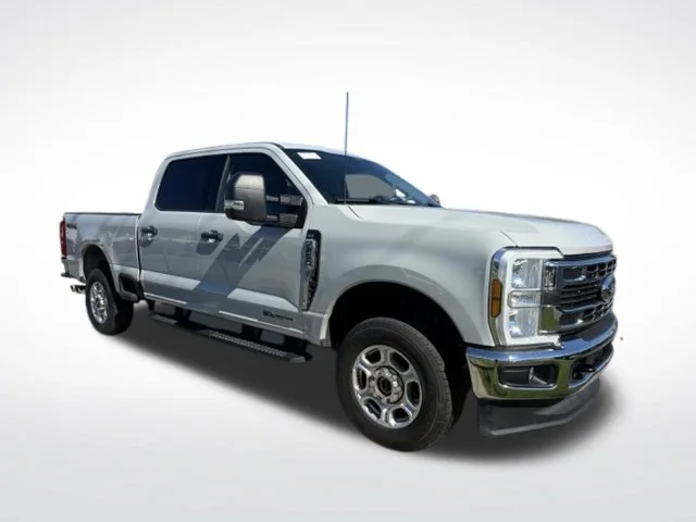 Used 2026 White Ford XLT image 3