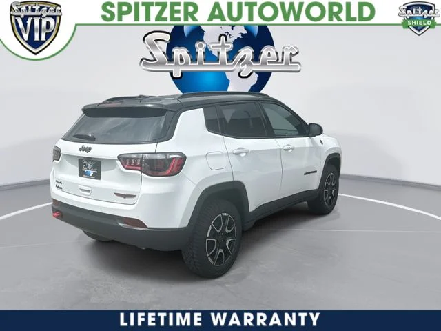New 2026 Bright White Clear-Coat Exterior Paint Jeep Trailhawk image 9