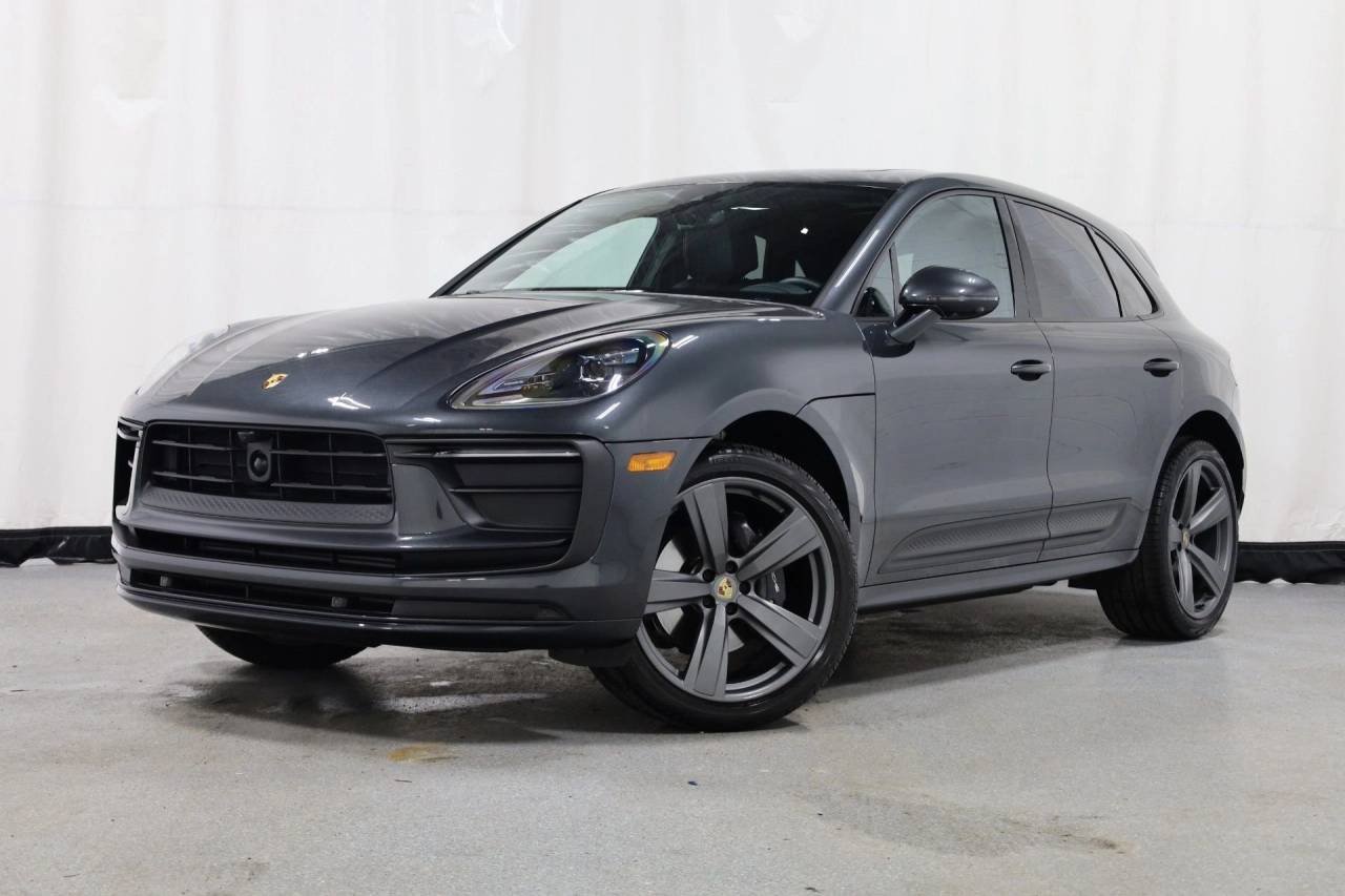 2024 Porsche Macan -'s photo