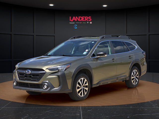 2025 Subaru Outback Premium's photo