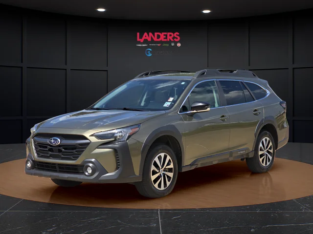 2025 Subaru Outback Premium's photo