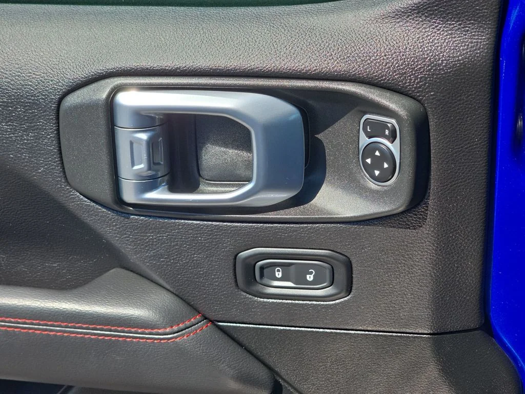 Used 2020 Blue Jeep Unlimited Rubicon image 29