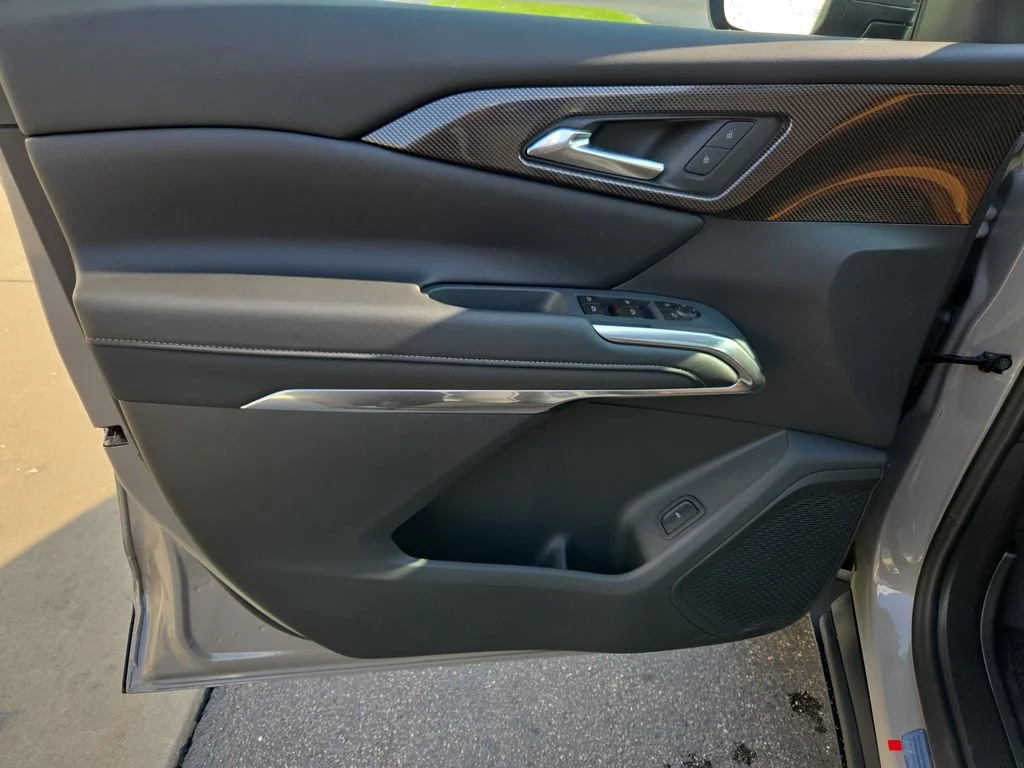 New 2027 Sandstone Gray Chevrolet Z71 image 25
