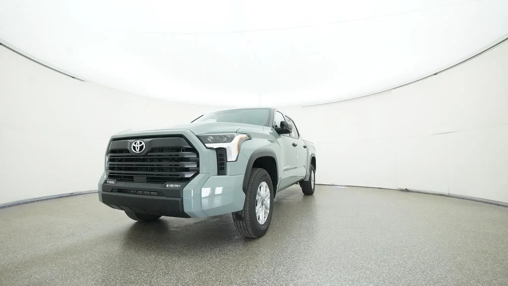 2025 Toyota Tundra SR5 - Photo 20