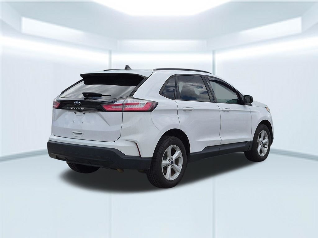 Used 2021 White Ford SE image 6