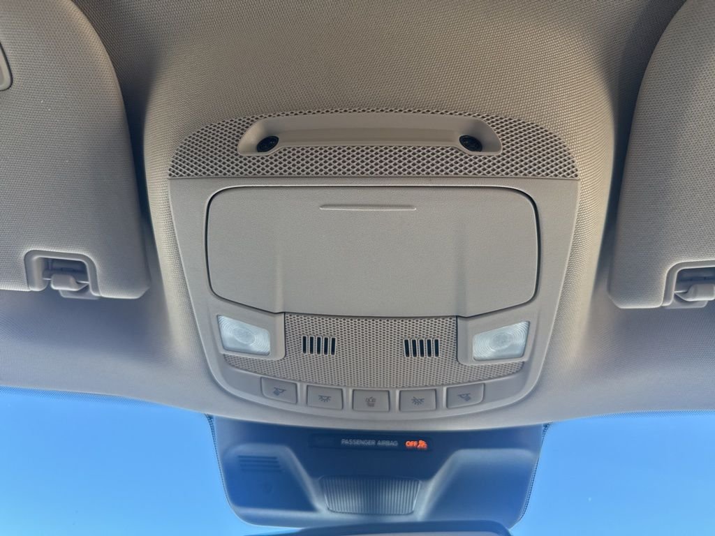 Used 2023 White Ford XLT image 45