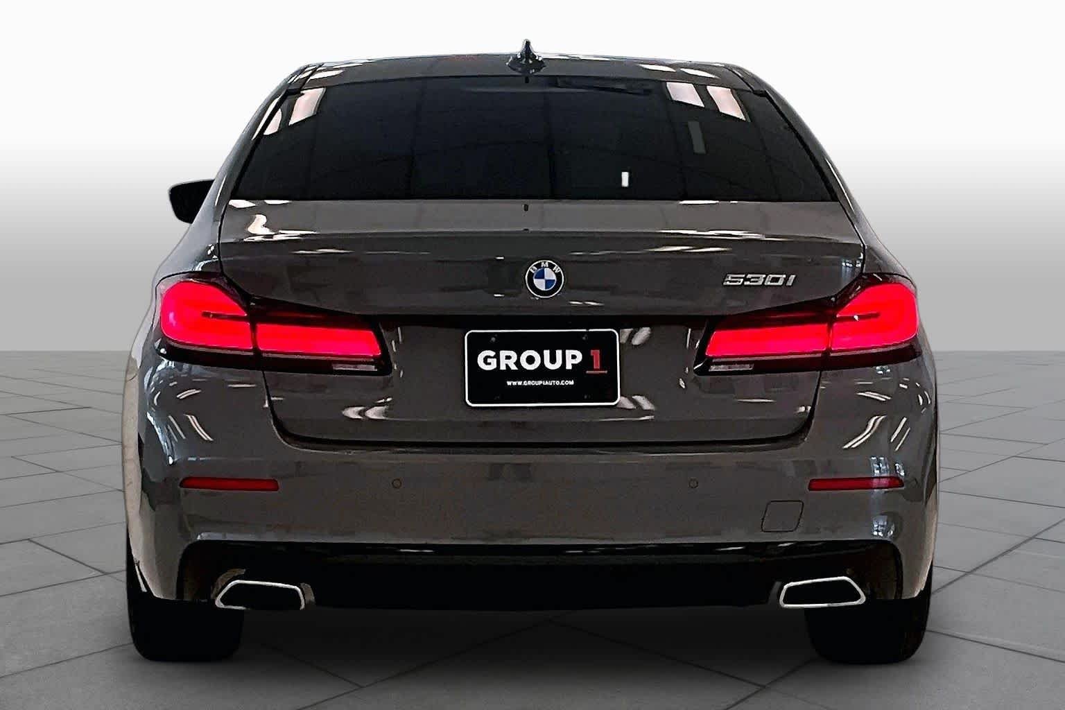 Used 2022 Bernina Grey Amber Effect Metallic BMW 530i image 4