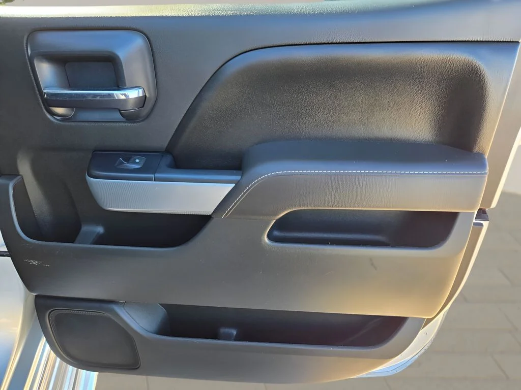 Used 2017 Silver Chevrolet LT image 11