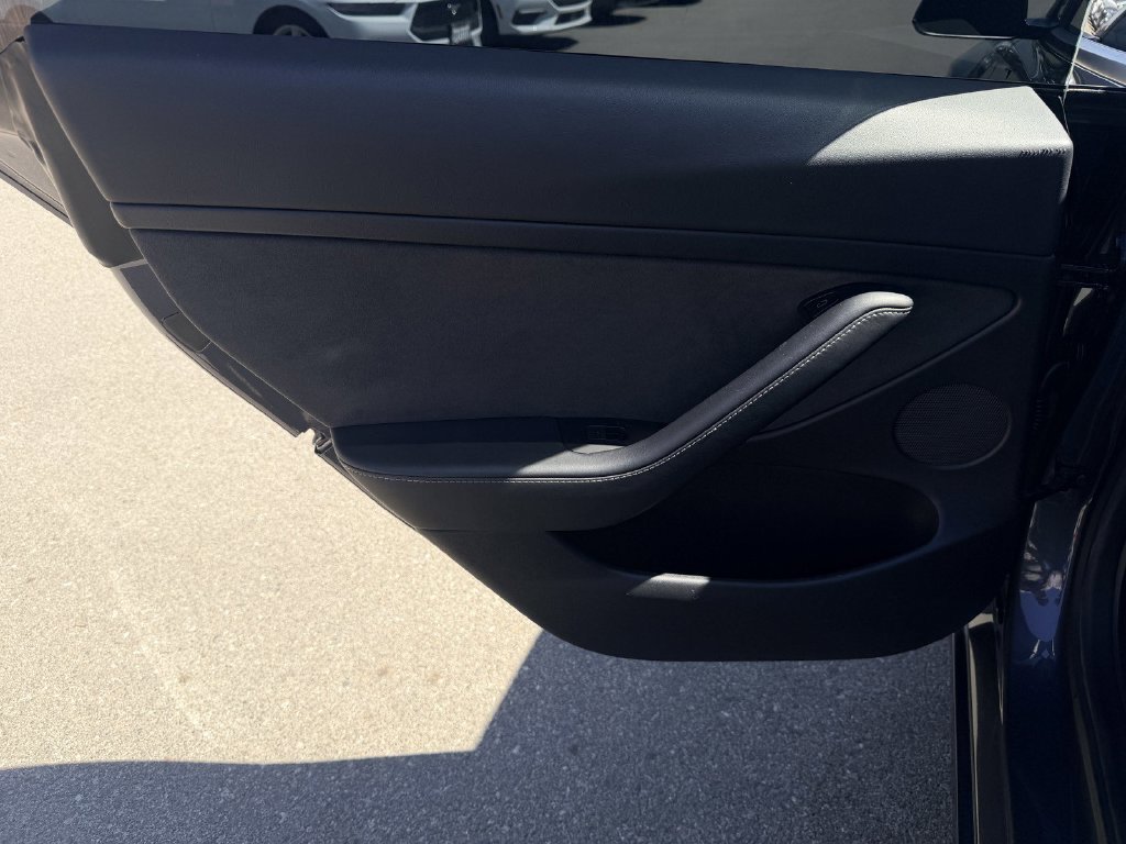Used 2021 Midnight Silver Metallic Tesla Long Range image 17