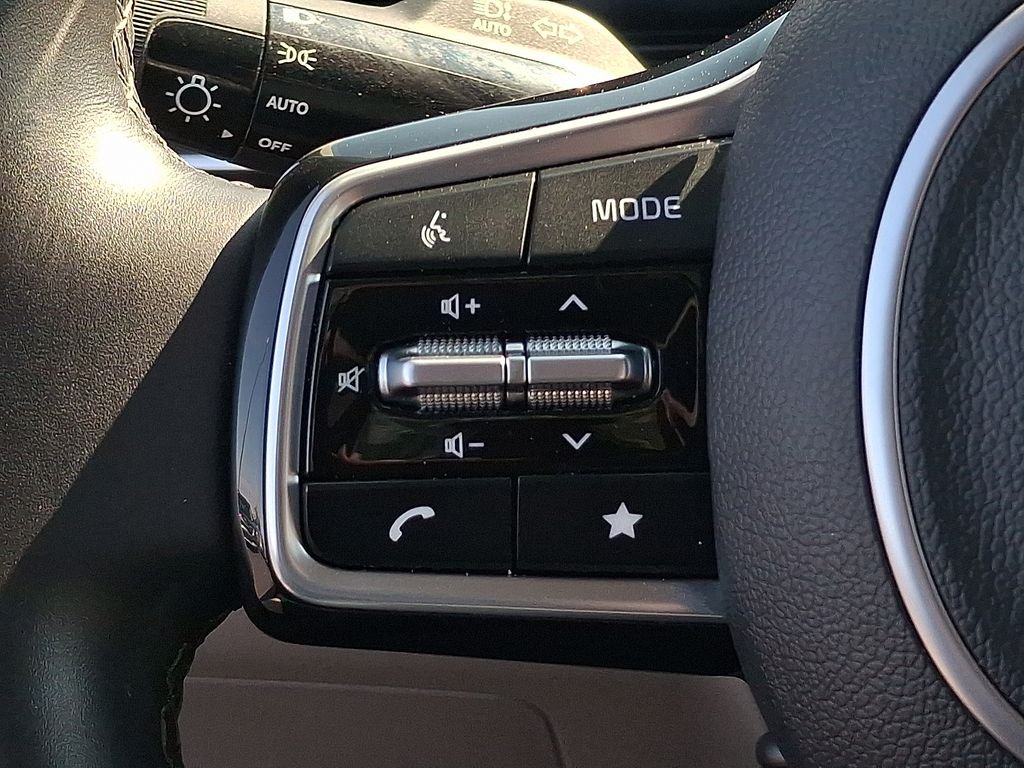 Certified Used 2025 Blue Kia LXS image 16