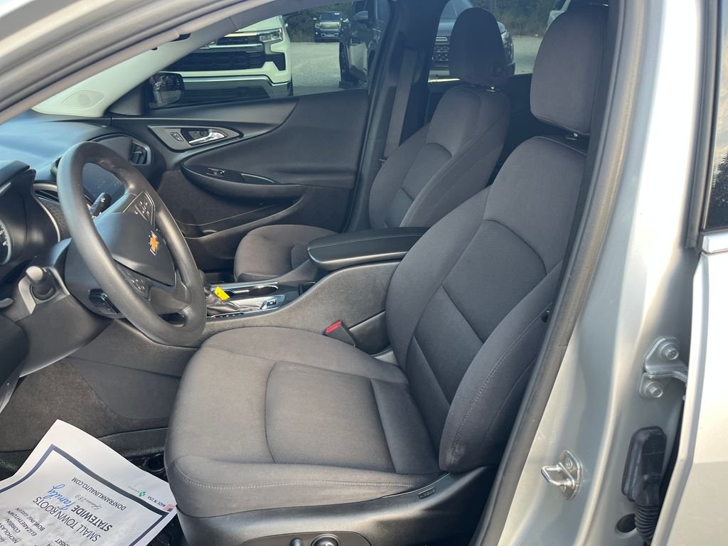 Used 2022 Silver Chevrolet LT image 12