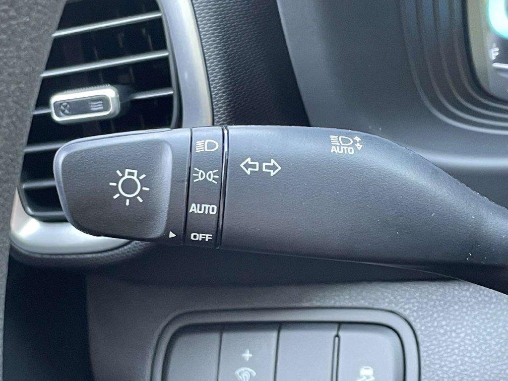 New 2026 Silver Hyundai SE image 21