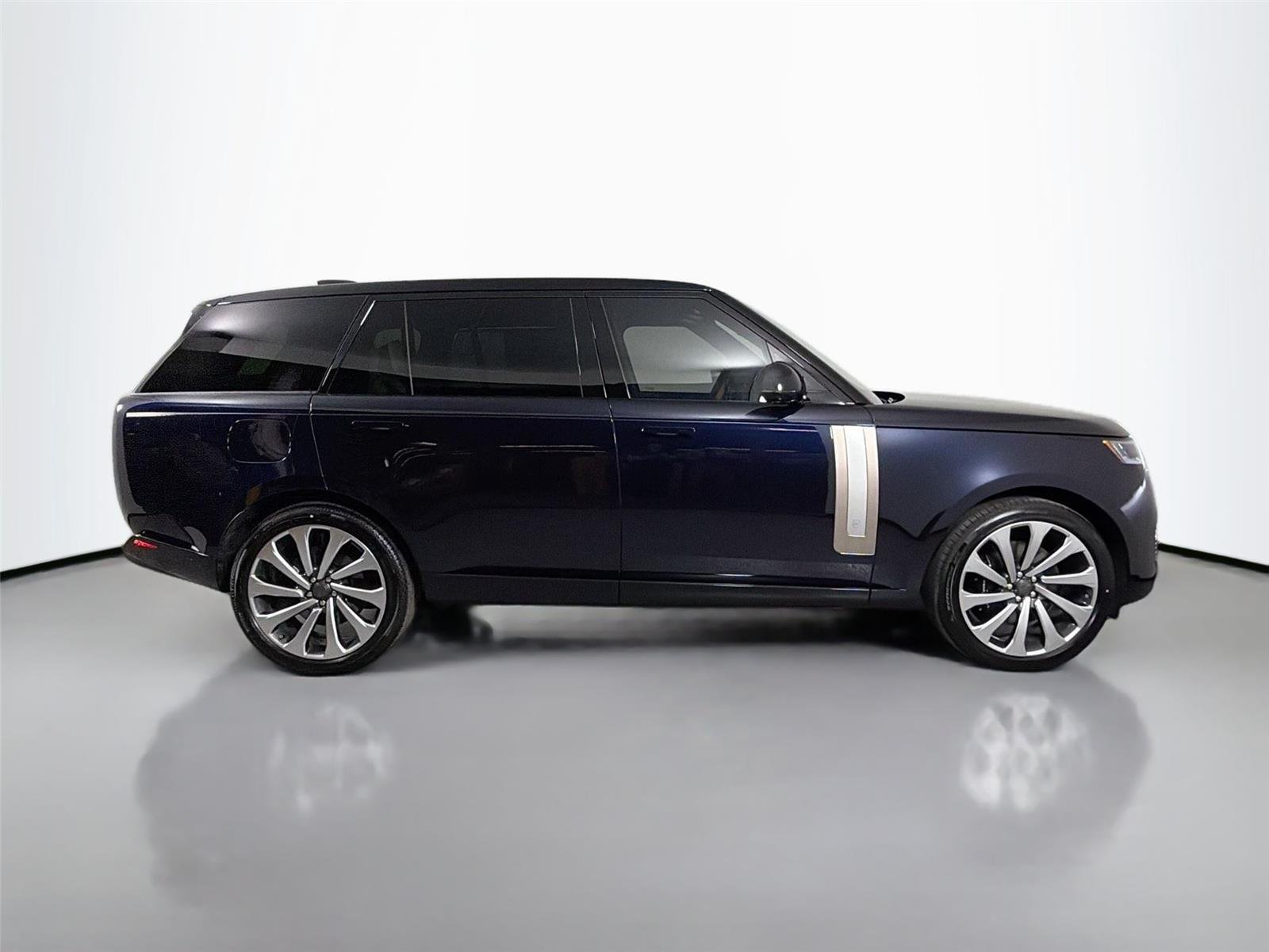 New 2026 Constellation Blue Ultra Metallic Gloss LAND ROVER SV Signature Suite image 4
