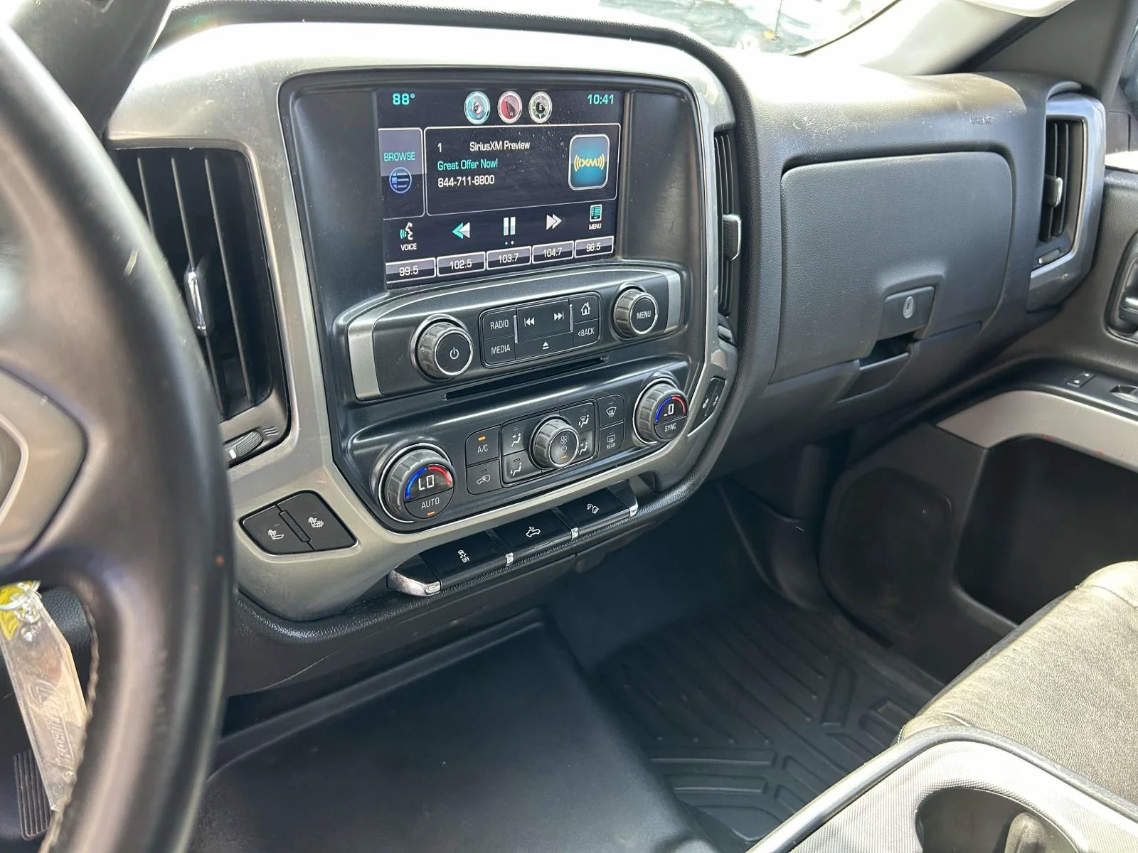 Used 2015 Green Chevrolet 4WD Crew Cab 143.5 LT w/2LT image 16