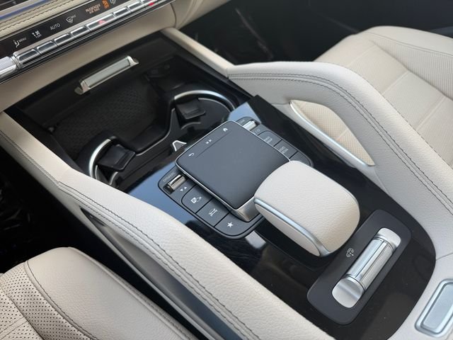 Used 2024  Mercedes-Benz GLS 580 image 24
