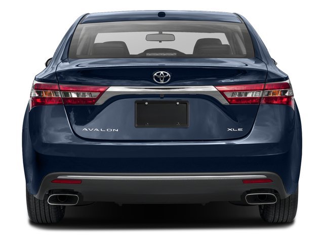 Used 2018 Creme Brulee Toyota XLE Premium image 5