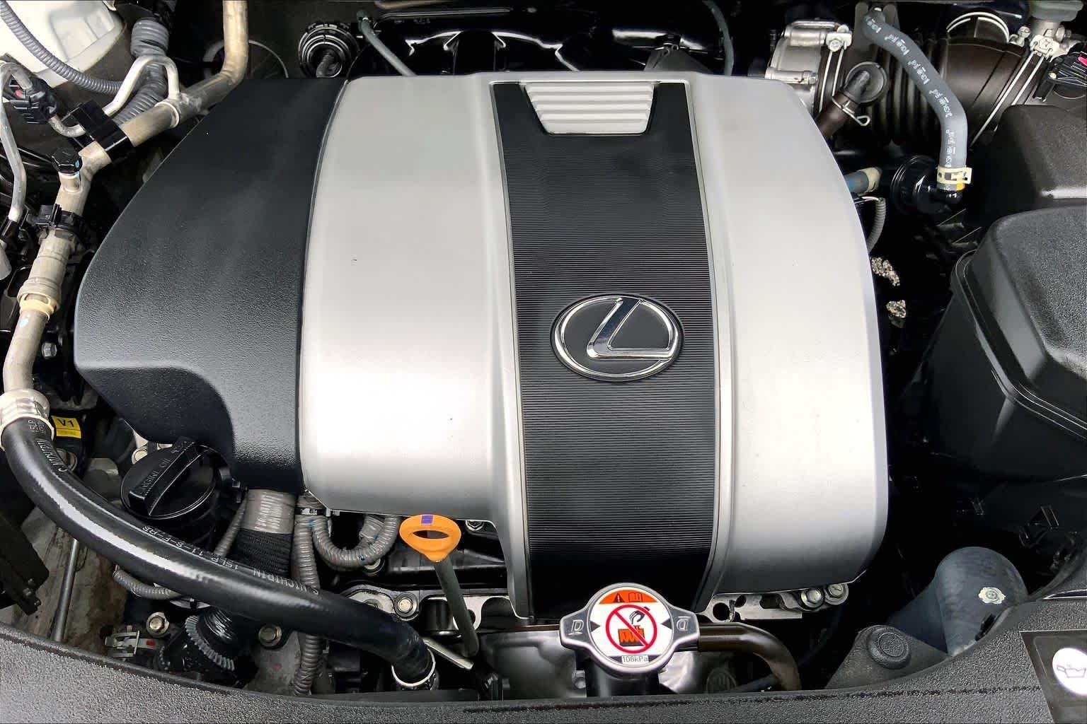 Used 2022 Eminent White Pearl Lexus  image 32