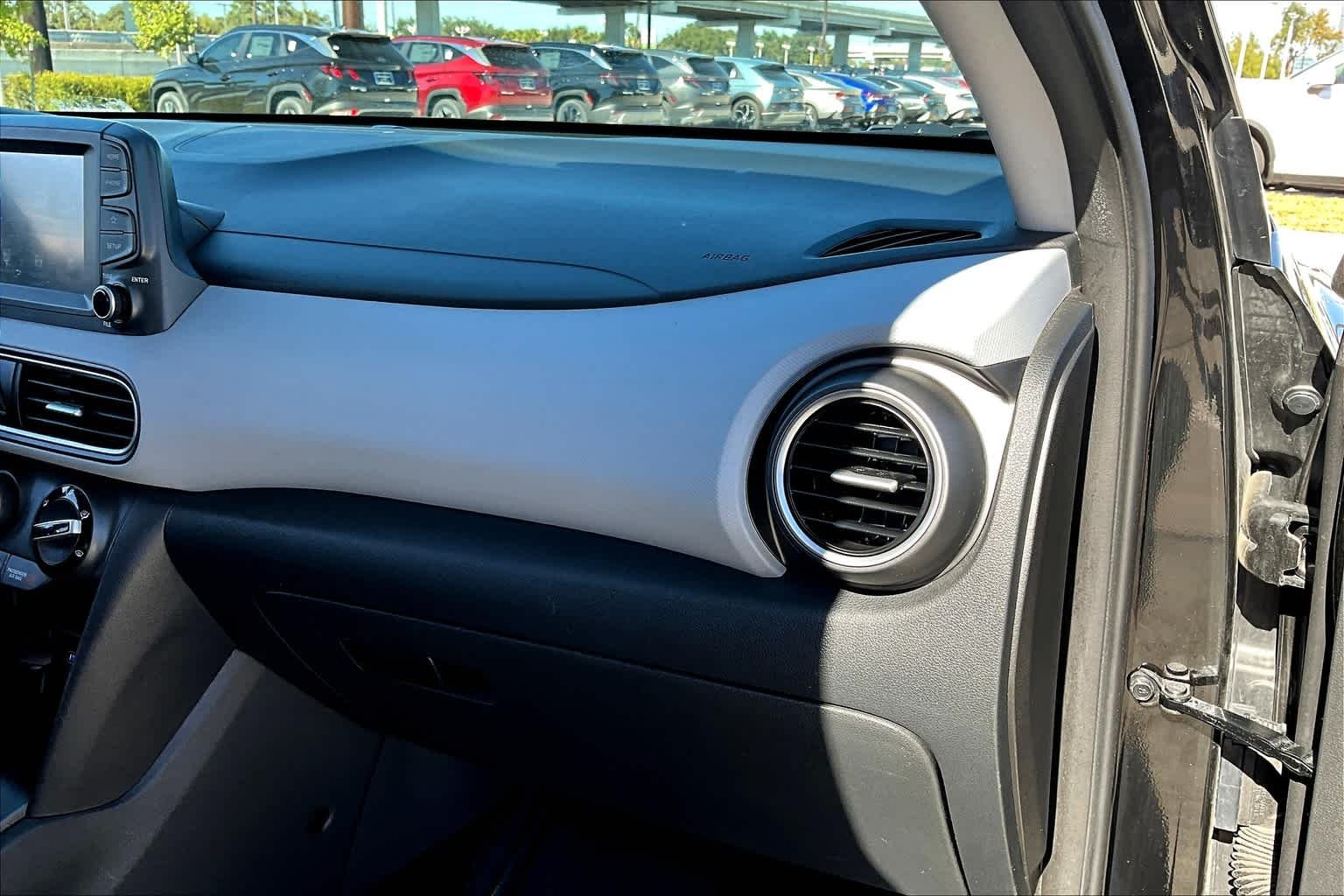 Used 2021 Ultra Black Hyundai SEL image 17