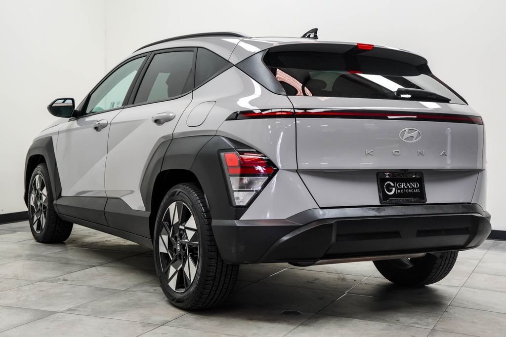 Used 2024 Gray Hyundai SEL image 11
