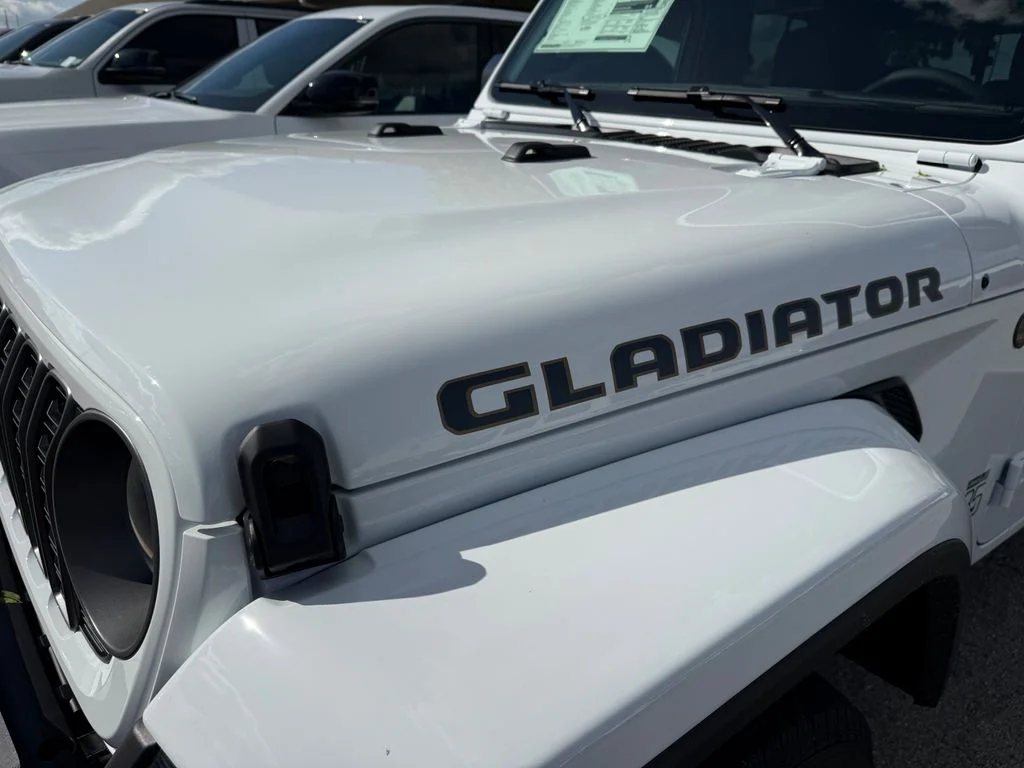 New 2026 White/off-white Jeep 85th Anniversary Edition image 19