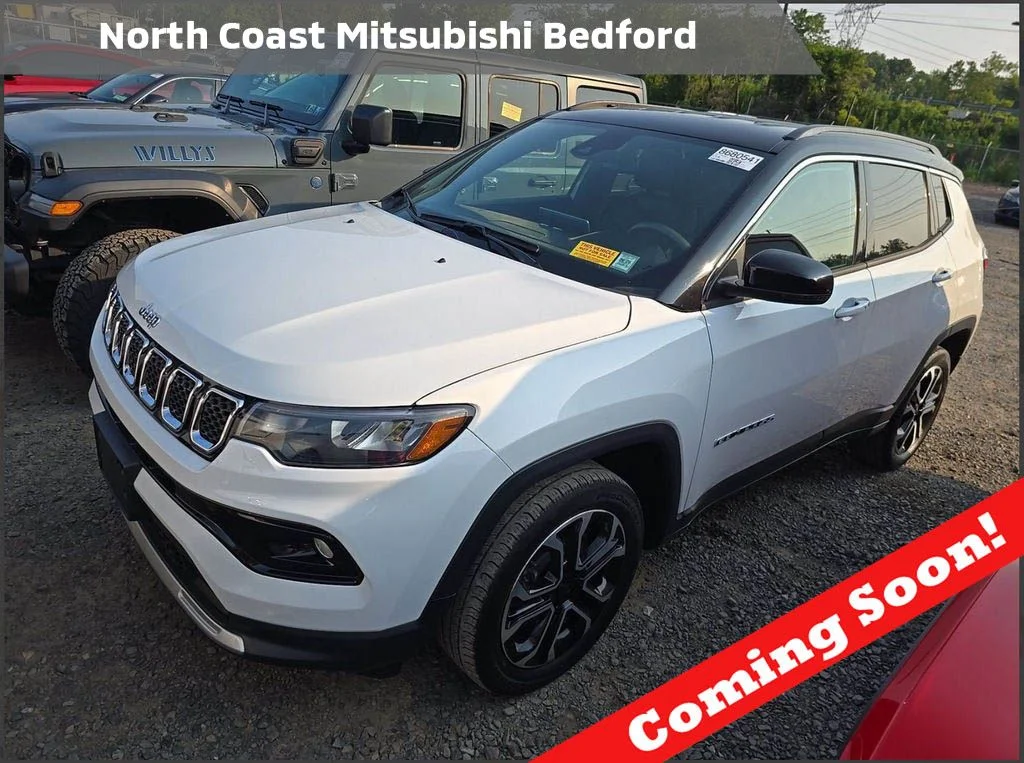 Used 2023 White Jeep Limited image 1