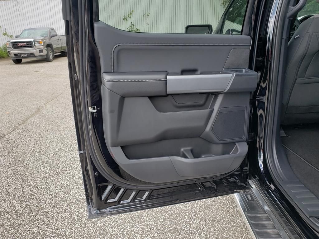 New 2026 Agate Black Metallic Ford XLT image 14