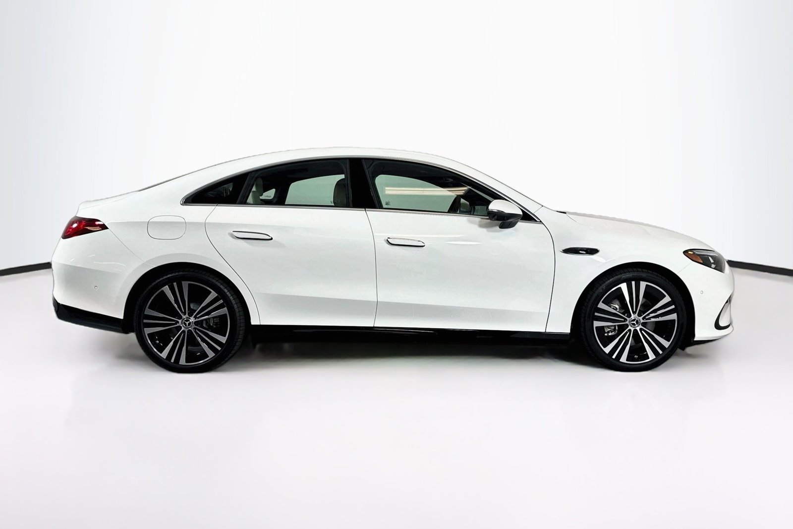 Used 2027 Polar White Mercedes-Benz CLA 250+ Electric image 4