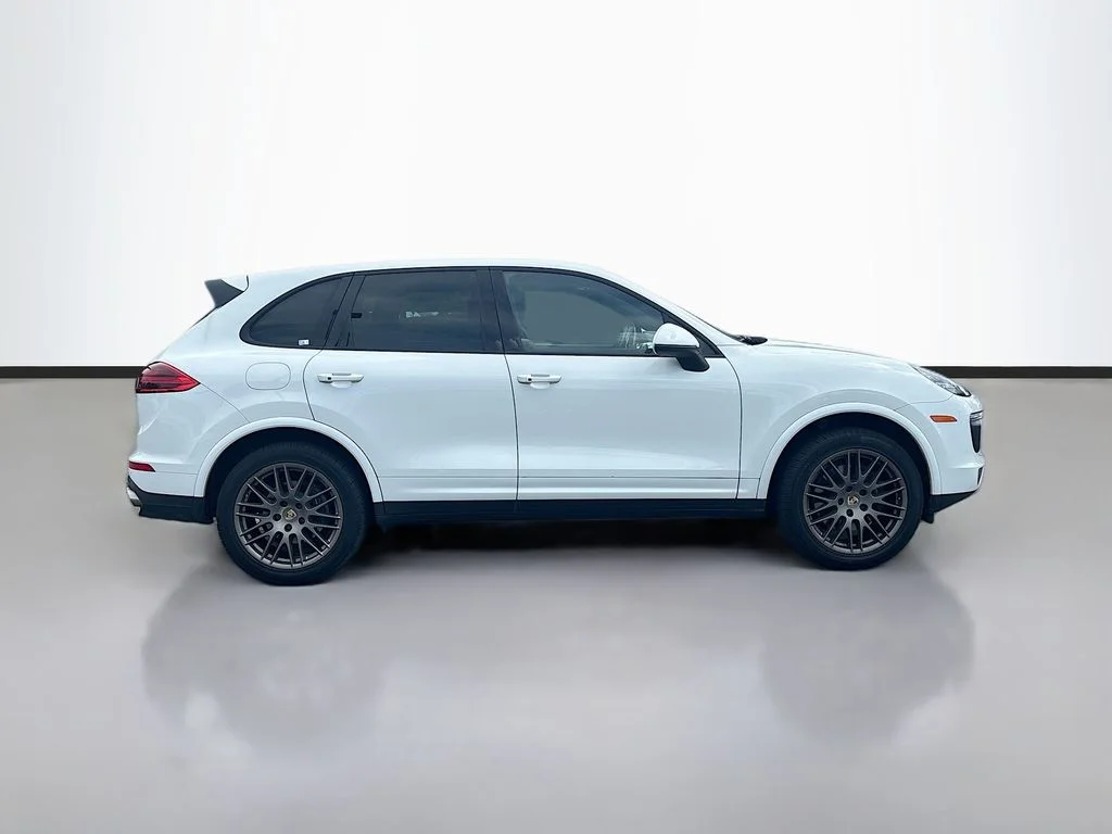 Used 2017 White Porsche Base image 2
