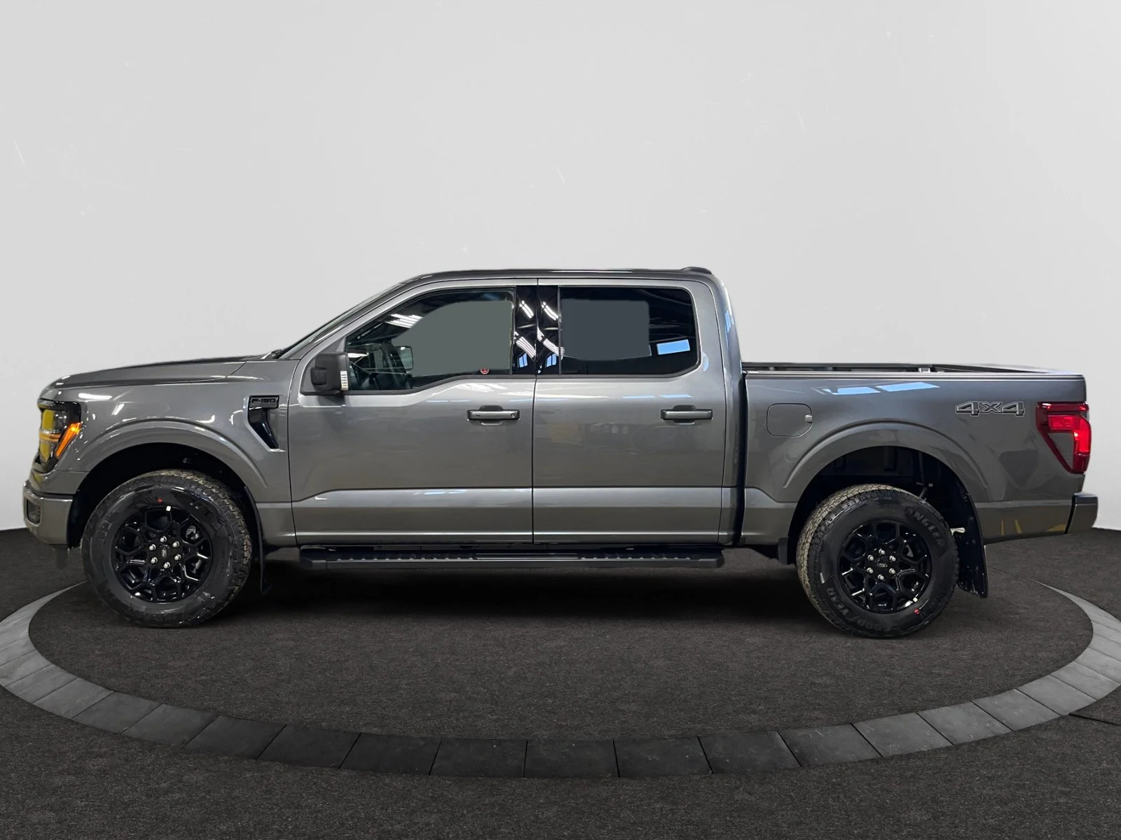 New 2026 CARBONIZED GREY METALLIC Ford XLT image 2