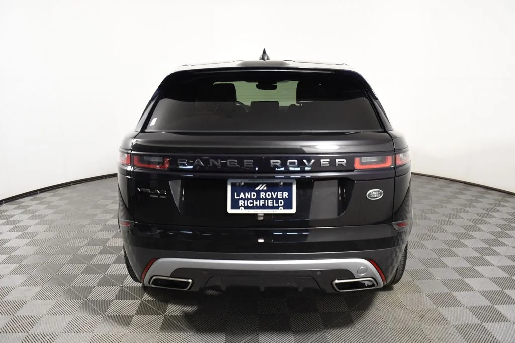 Used 2018 Santorini Black Land Rover HSE R-Dynamic image 5