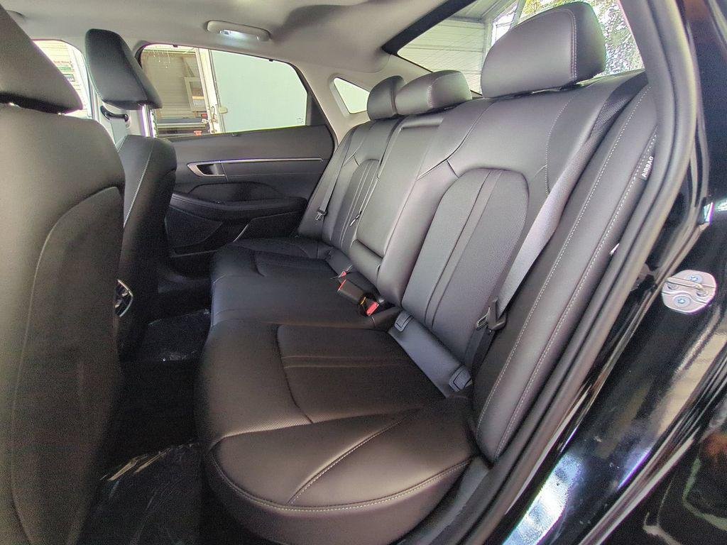 New 2026 Black Hyundai Limited image 14