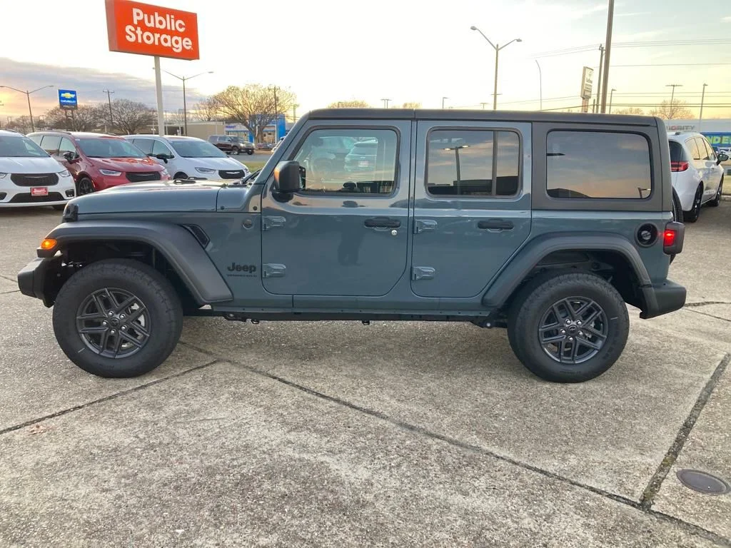 New 2025 Anvil Clear-Coat Exterior Paint Jeep Sport S image 2